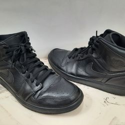 Nike Air Jordan 1 Retro Mid Triple Black Sneakers 554724-030 Men's Size 10