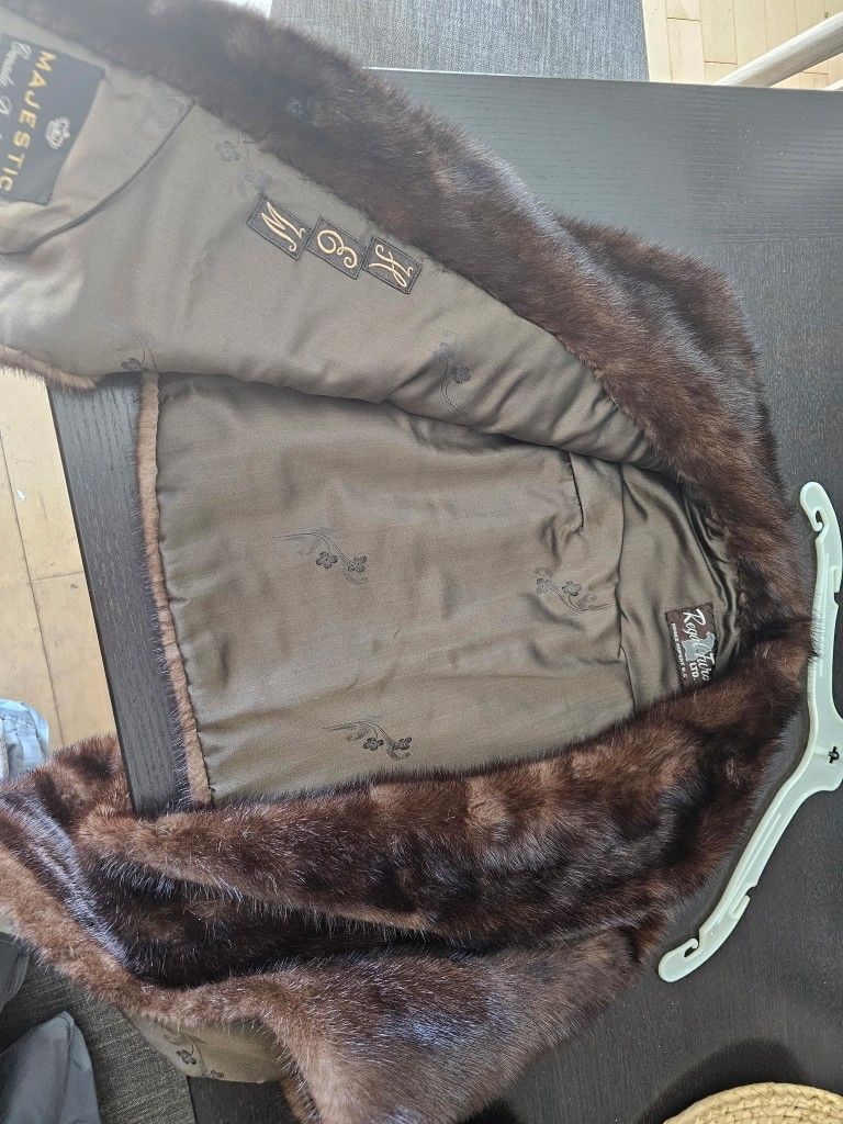 Canadian real dark mink fur shawl and hat