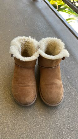 Bailey Button Uggs Tan