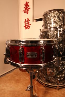 Yamaha 14”x5.5” Recording Custom Snare Drum (Cherry Red) - Mint Condition 