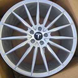 20"new Staggerd TESLA MODEL 3 Wheels & New Tires 