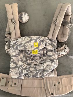 Lillie baby carrier