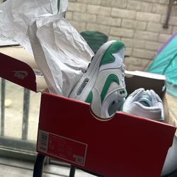 Brand New Nike W Nike Air Max One Size 9 Men