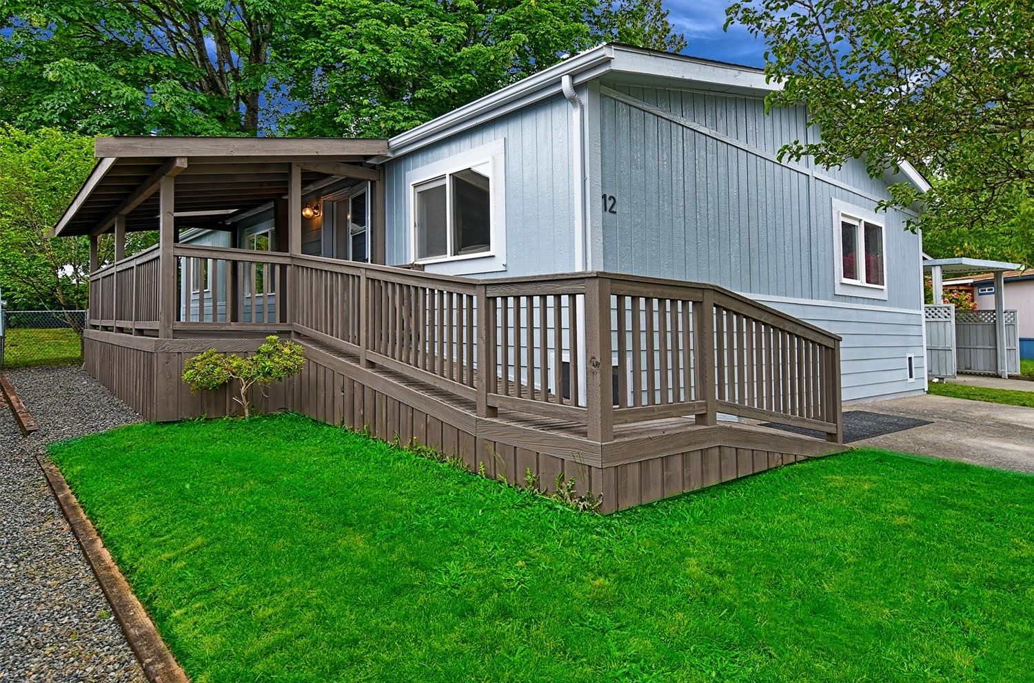 3/2 1300sf Manufactured Home in Lake Stevens!! for Sale in Lake Stevens