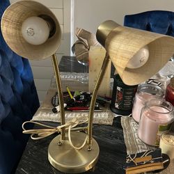 Desk lamp