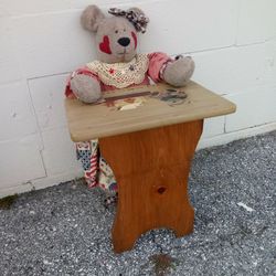 Americana Country Bear With Schooldesk