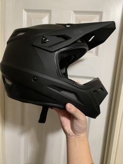 ANSWER AR1 Medium Size Helmet