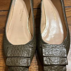 Womans flats 