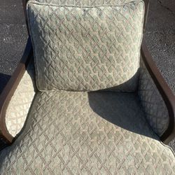 Ethan Allen Chairs And Ottoman 