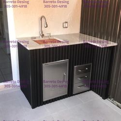 Outdoor Kitchens 
