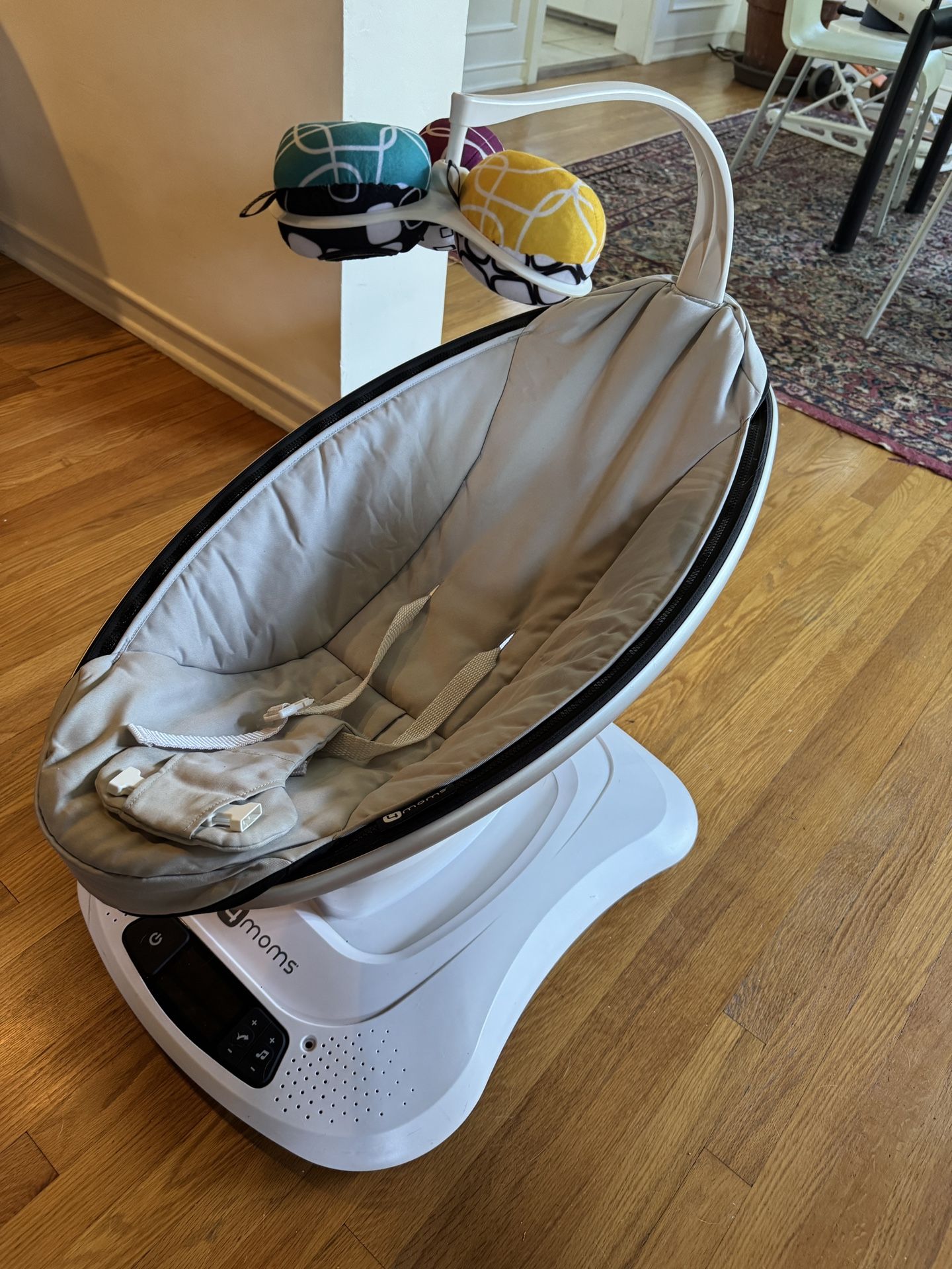 4moms MamaRoo Multi-motion Baby Swing