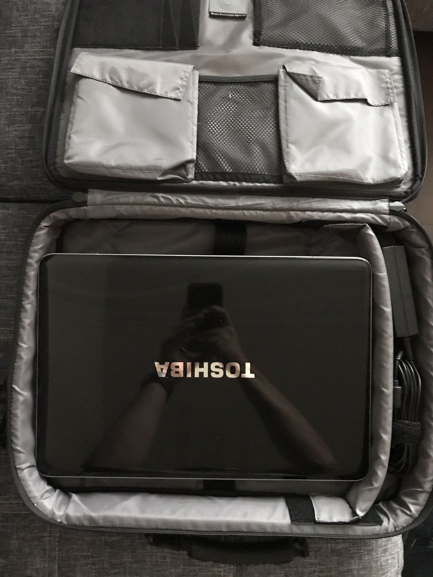 Toshiba Satellite A505-S6005 Laptop with Targus Laptop bag