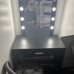 Black Vanity With Chair