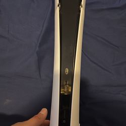 ps5 used only 6 times and comes with everything but box