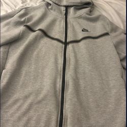 Grey Nike Tech Fleece