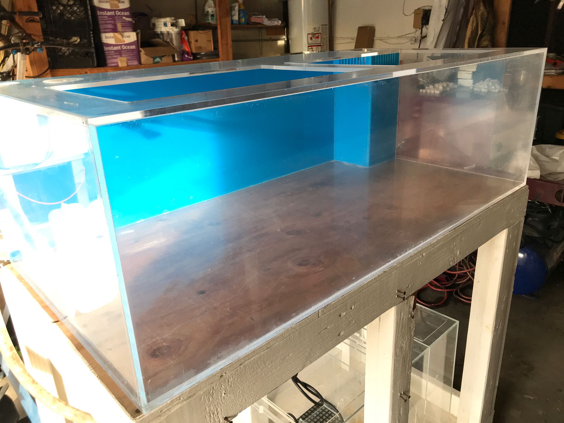 75 gallon Acrylic reef aquarium for Sale in Montclair, CA OfferUp