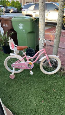 Girls Bike Age 5-8 yrs old $39 OBO