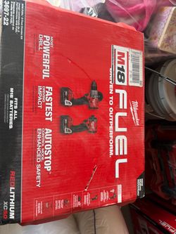 Milwaukee drill set