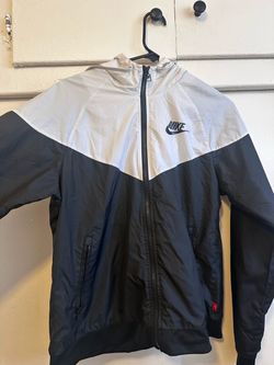 Nike Windrunner Zip-Up Hooded Jacket