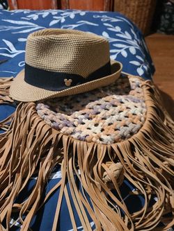 Disneyparks Hat and a Mossimo purse