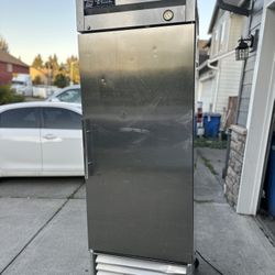 True T-23f Freezer