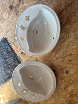 Porcelain white sinks