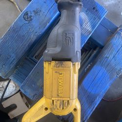 Dewalt Saw 