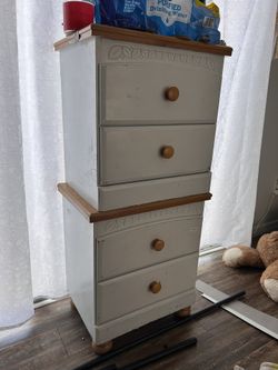 2 Small Drawers