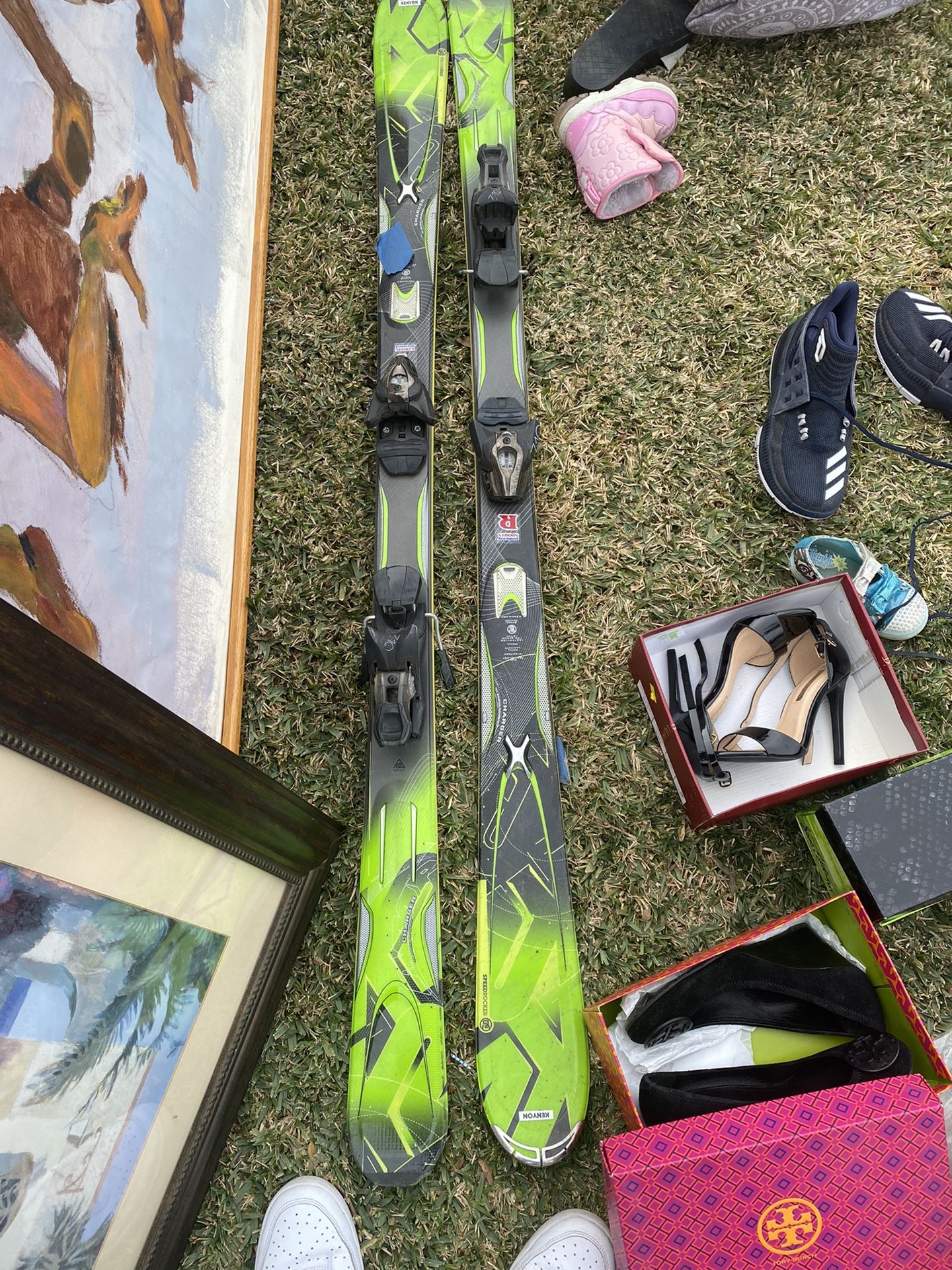 Snow skis