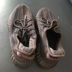 YEEZY BOOST black 7.5 Men