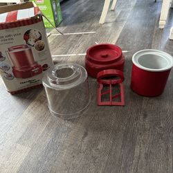 Red Electric Ice Cream Maker 1.5 Qt Yogurt Sorbet Non Stick Home Kitchen Machine