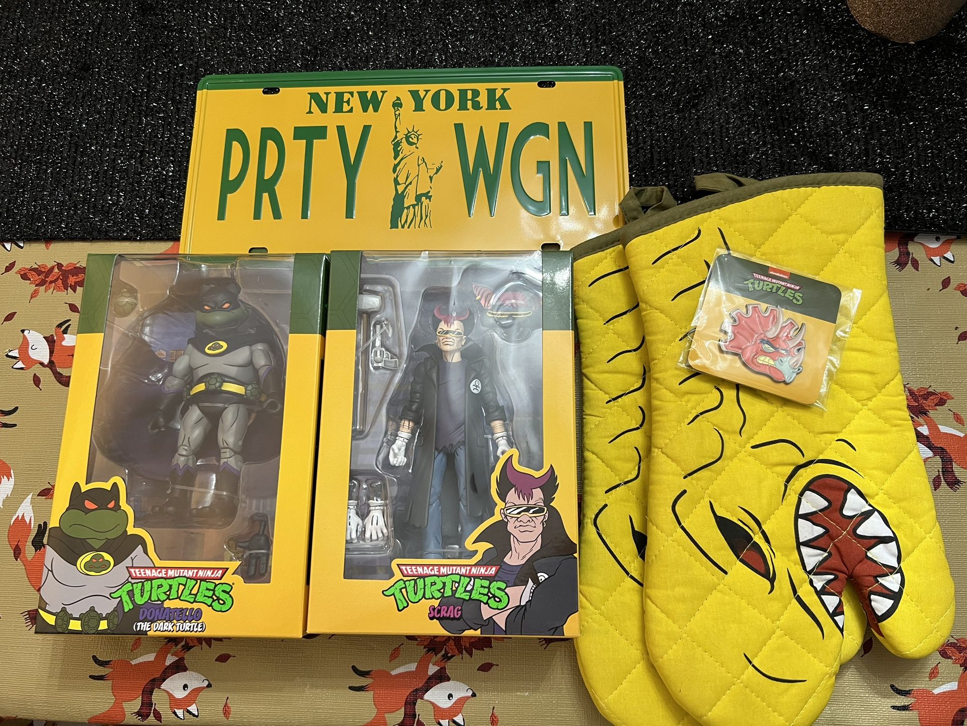NECA TMNT Loot Crate #4 - SCRAG & DONATELLO THE DARK TURTLE