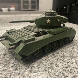 Decorative WWII-Style Metal Model Tank