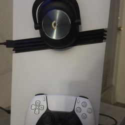 PlayStation 5 2TB + Logitech G Pro Headset