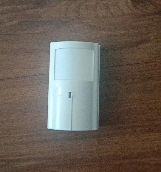 DSC WS4904P Wireless Motion Sensor - White