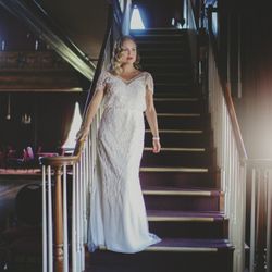 BHLDN Wedding Dress – Elegant Deco Gown, Size M/8, Worn Once, Excellent Condition