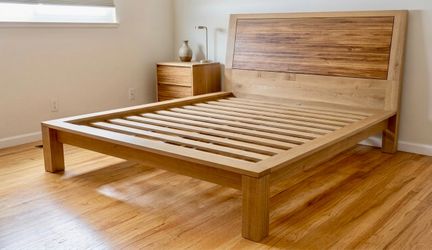 Crate & Barrel Sierra Natural Wood Queen Bed
