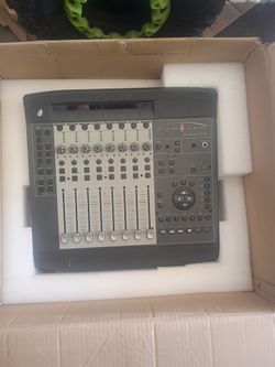 Command 8 beat maker