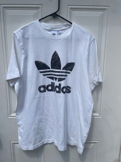 Adidas men’s  shirt large