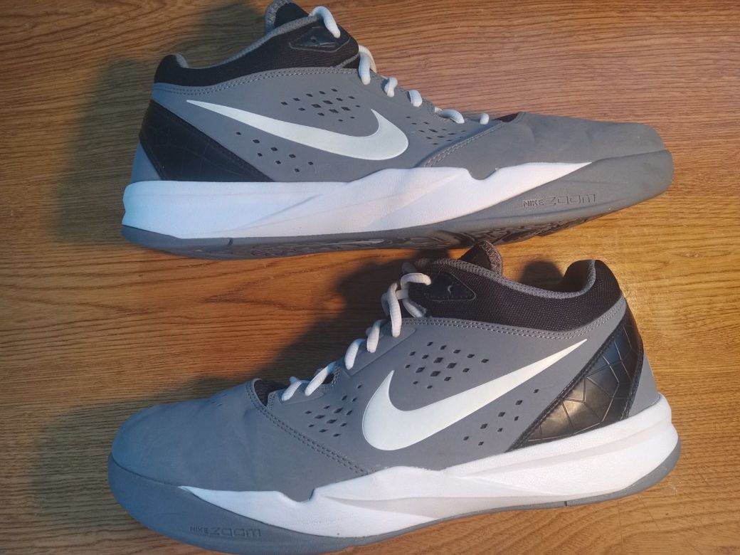 Nike Men's Basketball Shoes Sz 11
