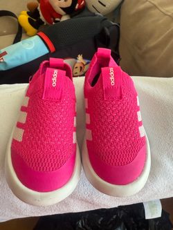 Adidas toddler shoes size 9c