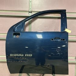 2020-2023 Chevrolet Silverado 2500HD Front Left Door She’ll OEM 