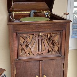 Starr Indiana Victorla Floor Model #9728