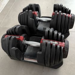 Adjustable Dumbbells. Up To 90lbs Each