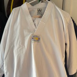 Gi Karate Dynamic Martial Arts