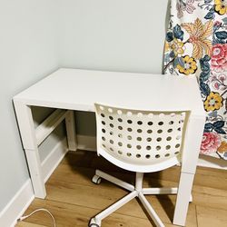 Desk And Chair- $100 Obo