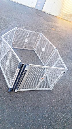 Plastic Modular Pet or baby Playpen Enclosure