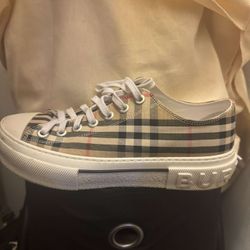 Burberry Shoes 