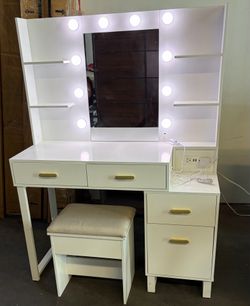 Makeup Vanity Desk Vanity Set with 10 LED Bulbs Lighted Mirror Makeup Vanity Table Set with Charging Station Nightstand 3 Colors Modes Dimming Cushion