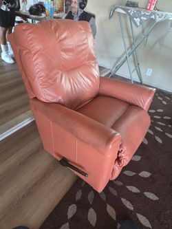 Recliner ; Chairs
